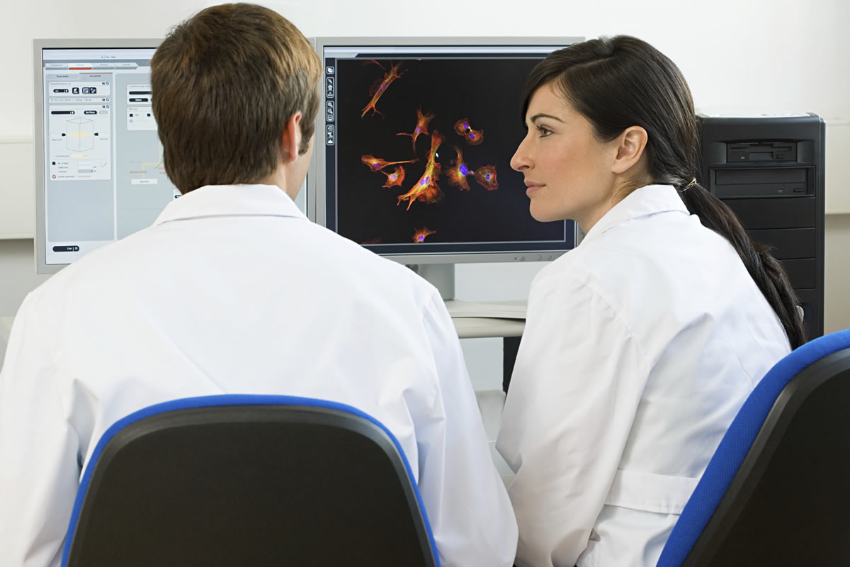 biopharma-scientist-computer biopharma-scientist-computer